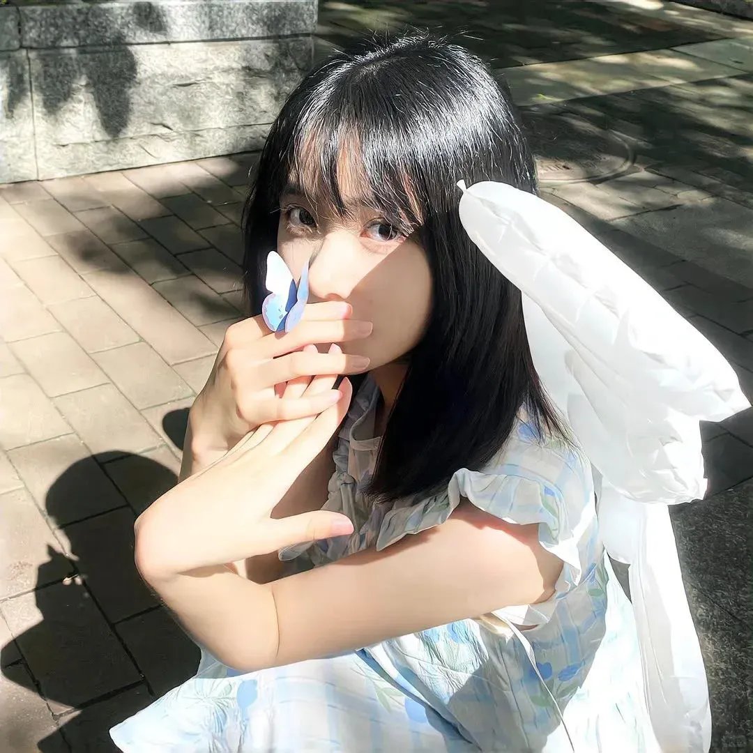 草裙诱春
